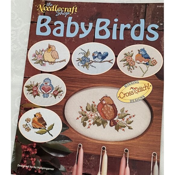 Vintage Cross-Stitch & Plastic Canvas Craft Pattern Booklets‎ Set/5 - Picture 2 of 6